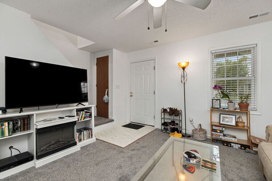 More Photos Of 2401 Mosley St, Waynesboro Apartments For Sale