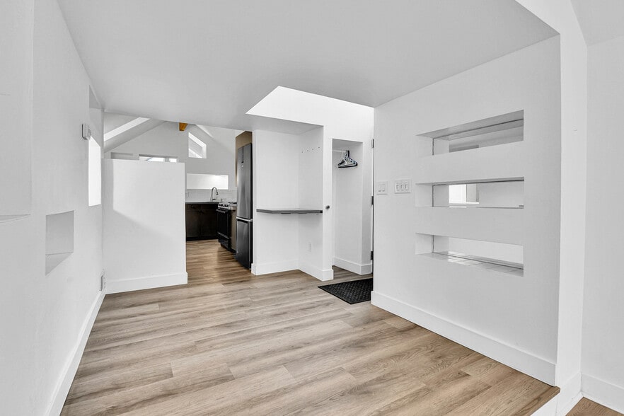 More Photos Of 325 Detroit St, Denver Office Residential For Lease