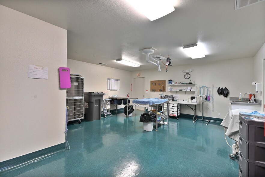 More Photos Of 382 CA-4, Murphys Office For Sale