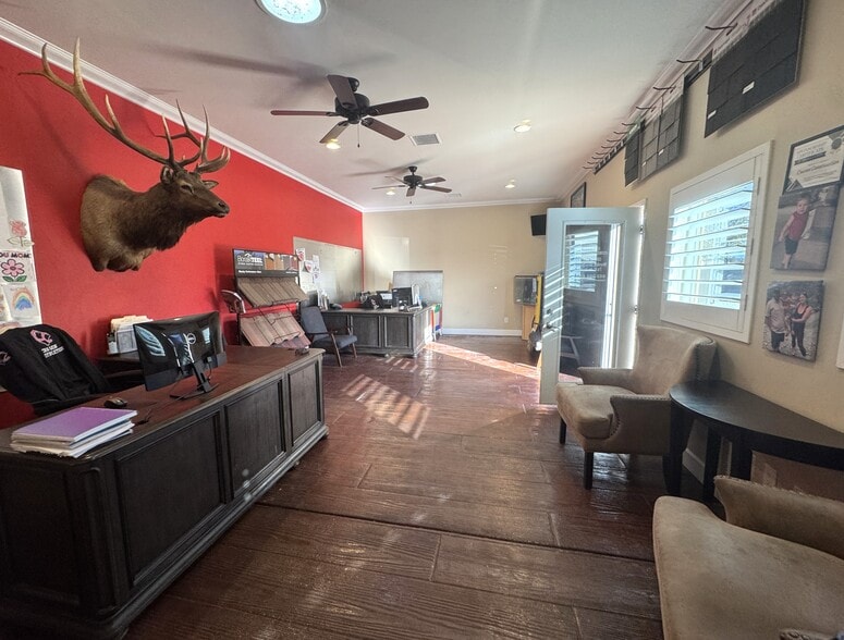 More Photos Of 710 N Ironwood Dr, Apache Junction Industrial For Sale