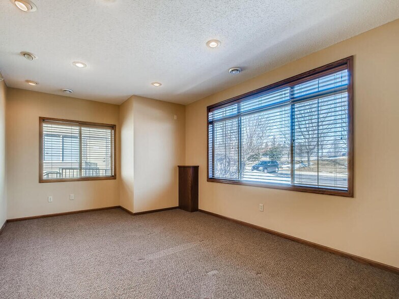More Photos Of 7975 Stone Creek Dr, Chanhassen Office For Sale