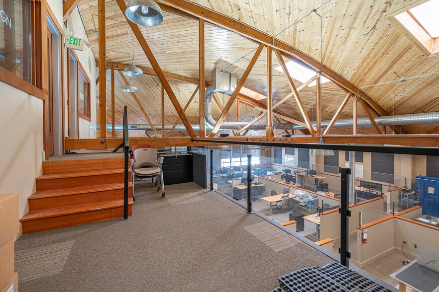 More Photos Of 1714 Broadway St, Vancouver Auto Repair For Lease