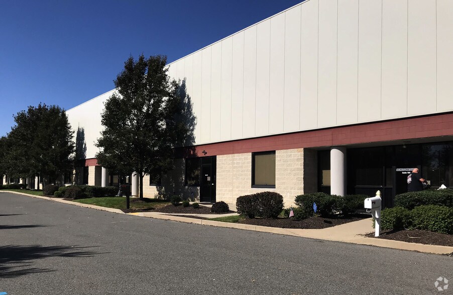 More Photos Of 7035 Schantz Rd, Allentown Distribution For Lease