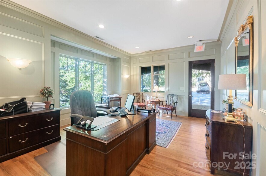 More Photos Of 5 Park Pl W, Brevard Medical For Sale