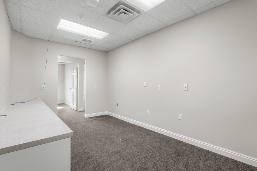 More Photos Of 411-423 N Orem Blvd, Orem Medical For Lease