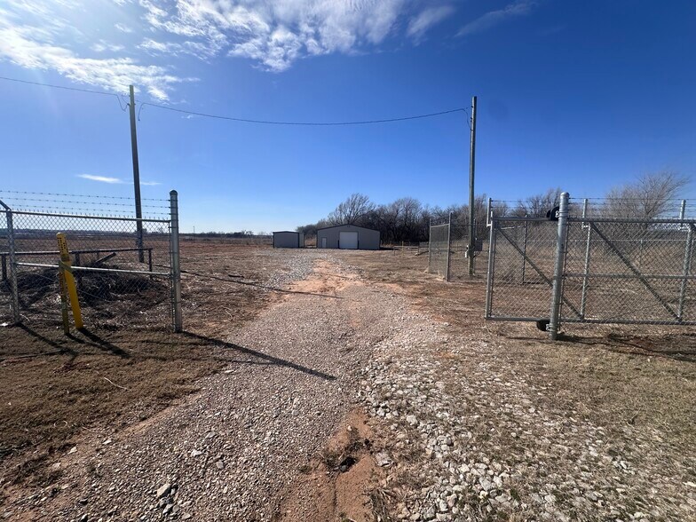 More Photos Of 13925 S Meridian Ave, Oklahoma City Industrial For Sale