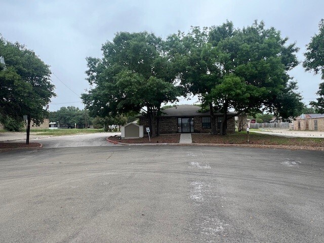 More Photos Of 1002 Medical Dr, Killeen Office For Lease