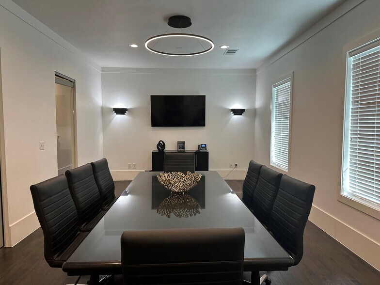 More Photos Of 410 S Nolen Dr, Southlake Medical For Sale