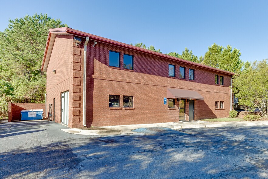 More Photos Of 743 Church St, Buford Industrial For Sale