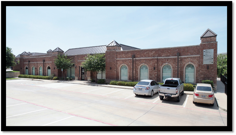 Primary Photo Of 7269 Hawkins View Dr, Fort Worth Medical For Lease