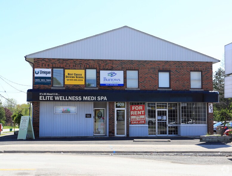 More Photos Of 907-911 Simcoe St N, Oshawa Freestanding For Lease