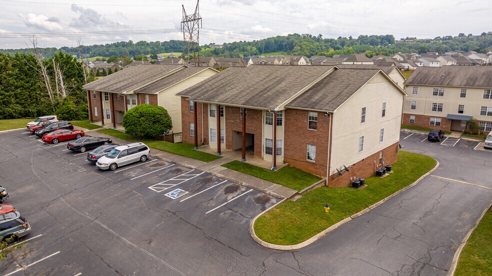 More Photos Of 703 Blue Sky Dr, Maryville Apartments For Sale