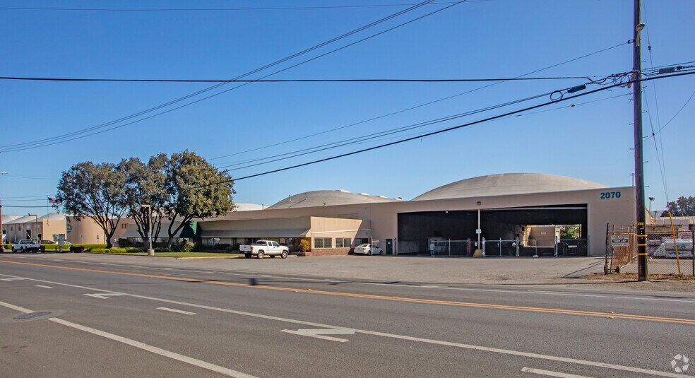 More Photos Of 2070 S 7th St, San Jose Warehouse For Lease