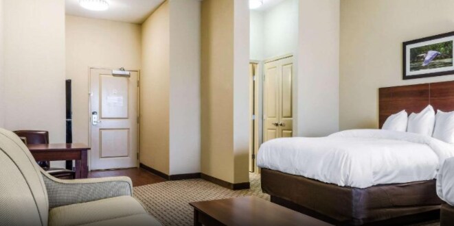 More Photos Of 700 Main St, Hackberry Hotel For Sale