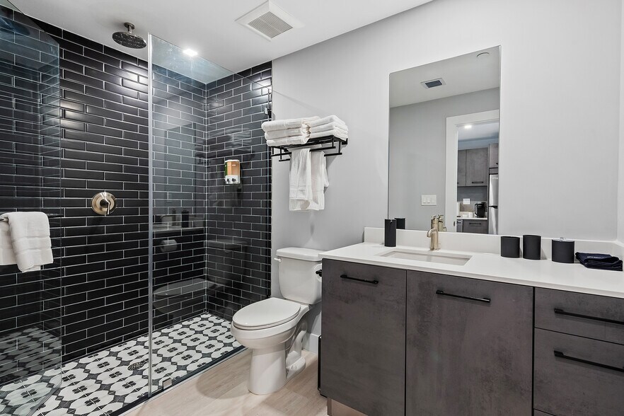 More Photos Of 637 NE 4th Ave, Fort Lauderdale Apartments For Sale