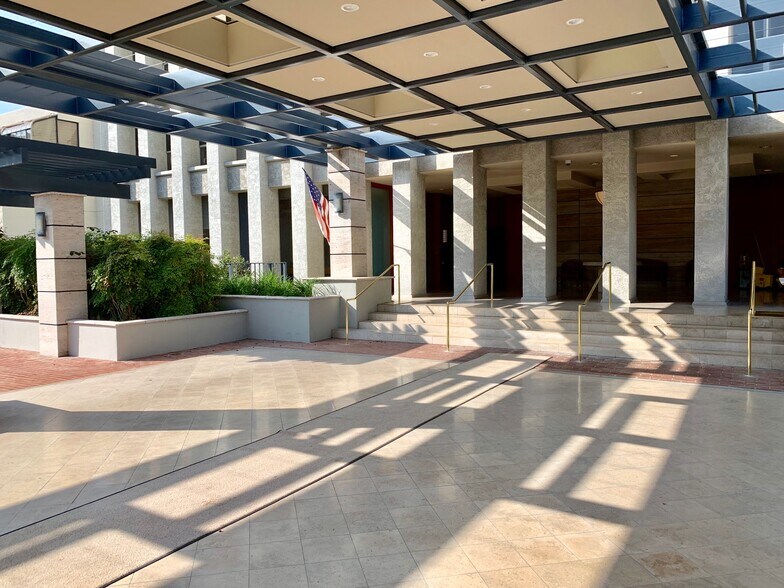 More Photos Of 800 W 1st St, Los Angeles Apartments For Lease