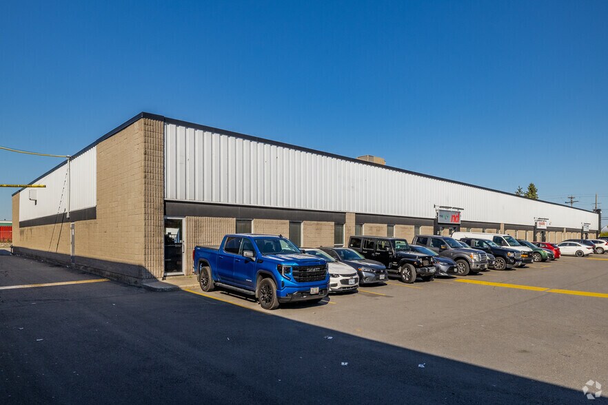 More Photos Of 3234-3246 Hawthorne Rd, Ottawa Warehouse For Lease