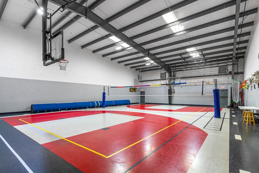 More Photos Of 2233 W Hanford Rd, Burlington Freestanding For Sale