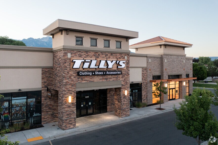 More Photos Of 10329-10497 S State St, Sandy Unknown For Lease