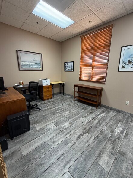 More Photos Of 7403 E Tanque Verde Rd, Tucson Office For Sale