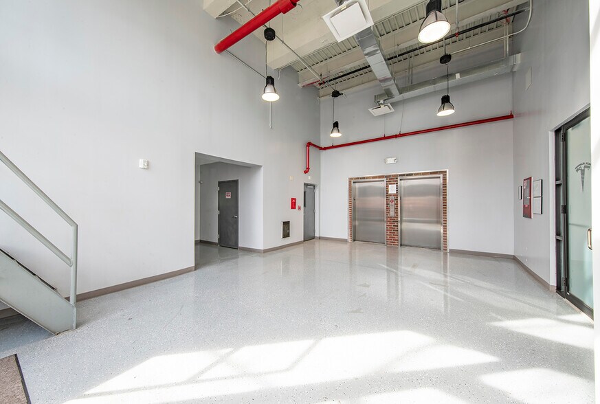More Photos Of 160 Van Brunt St, Brooklyn Office For Lease