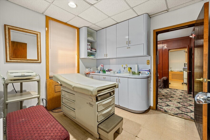 More Photos Of 1120 Brighton Beach Ave, Brooklyn Apartments For Sale