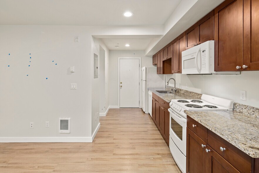 More Photos Of 507 19th Ave E, Seattle Apartments For Sale