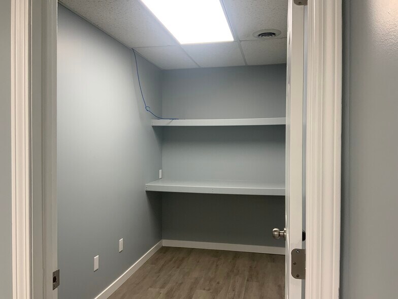 More Photos Of 4466 Darrow Rd, Stow Office For Lease