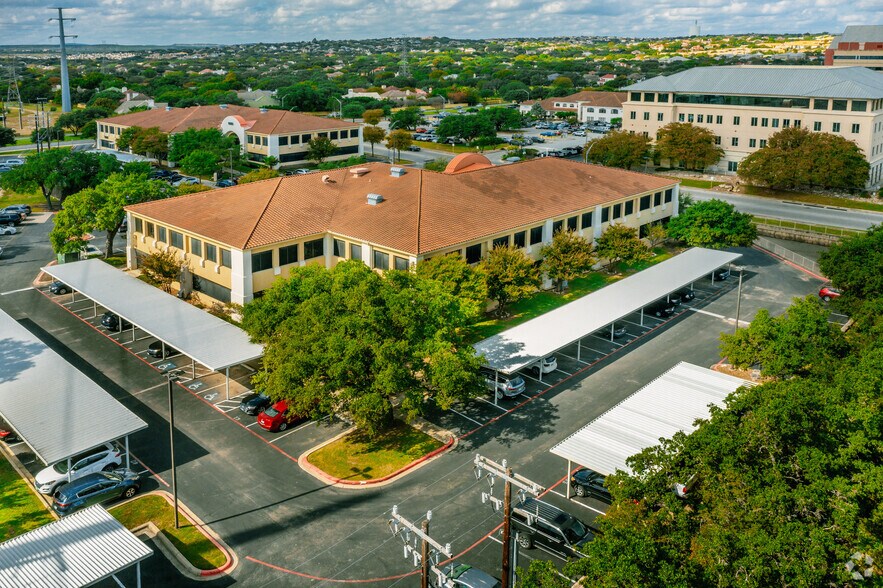 More Photos Of 540 Oak Centre Dr, San Antonio Medical For Lease