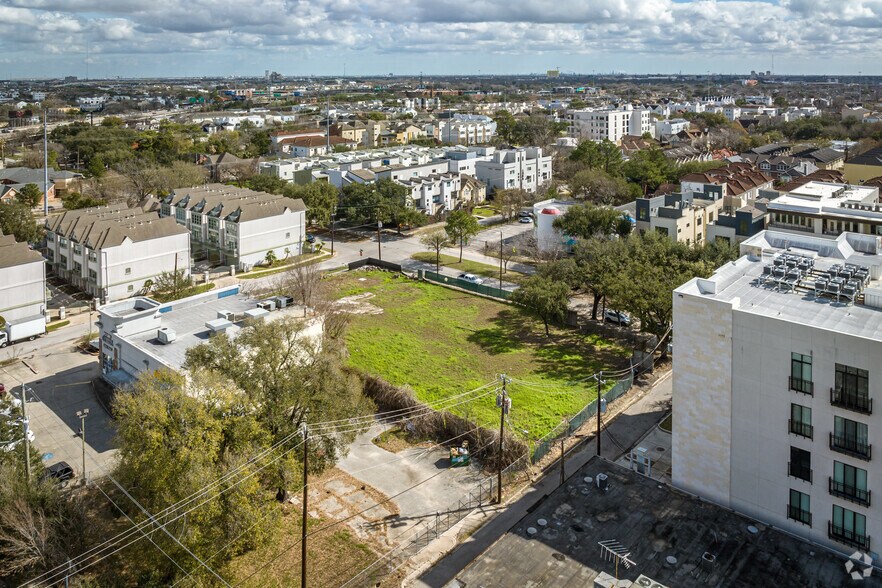 More Photos Of 4802 Caroline St, Houston Land For Sale