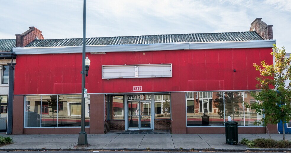 More Photos Of 1839 W Broad St, Richmond Storefront For Sale