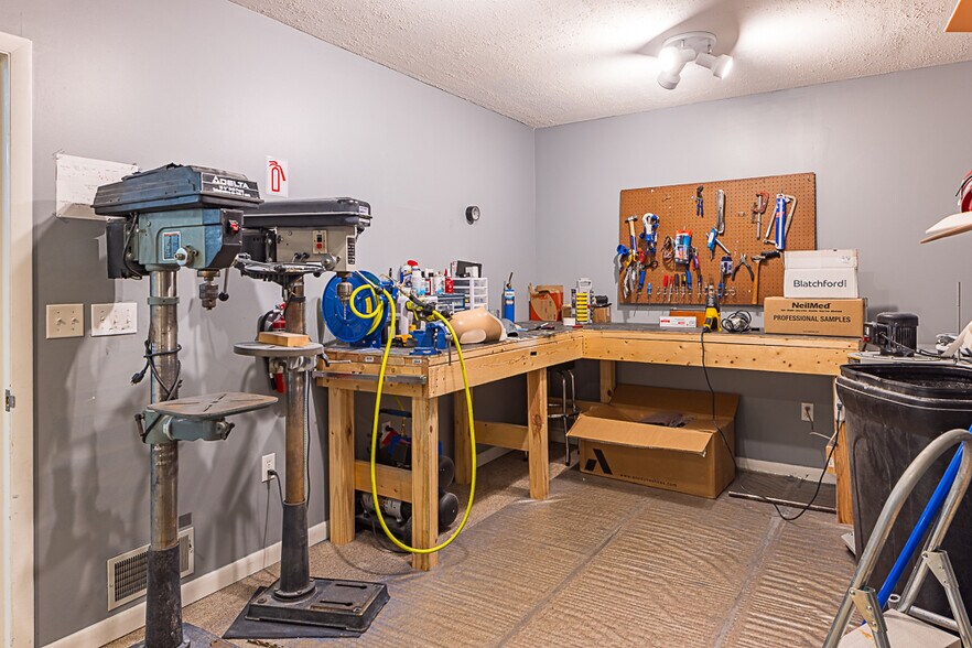 More Photos Of 553 Highway 126, Bristol Office For Sale