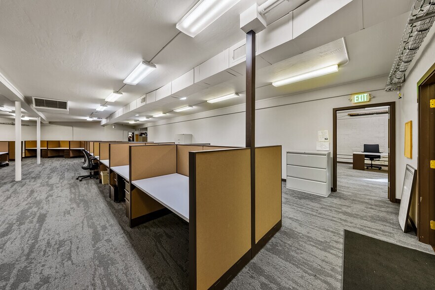 More Photos Of 209 N Pacific Hwy, Talent General Retail For Sale
