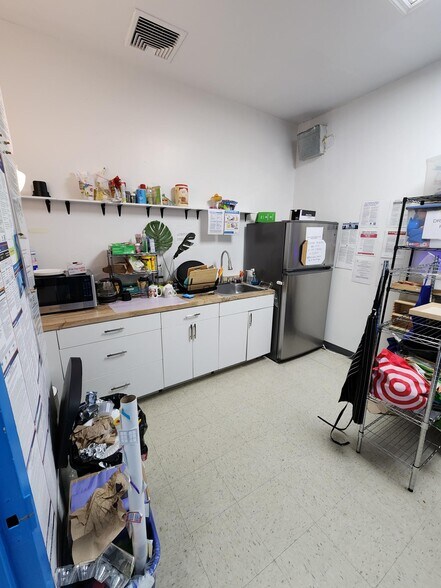 More Photos Of 1331-1333 Flatbush Ave, Brooklyn Storefront Retail Residential For Lease