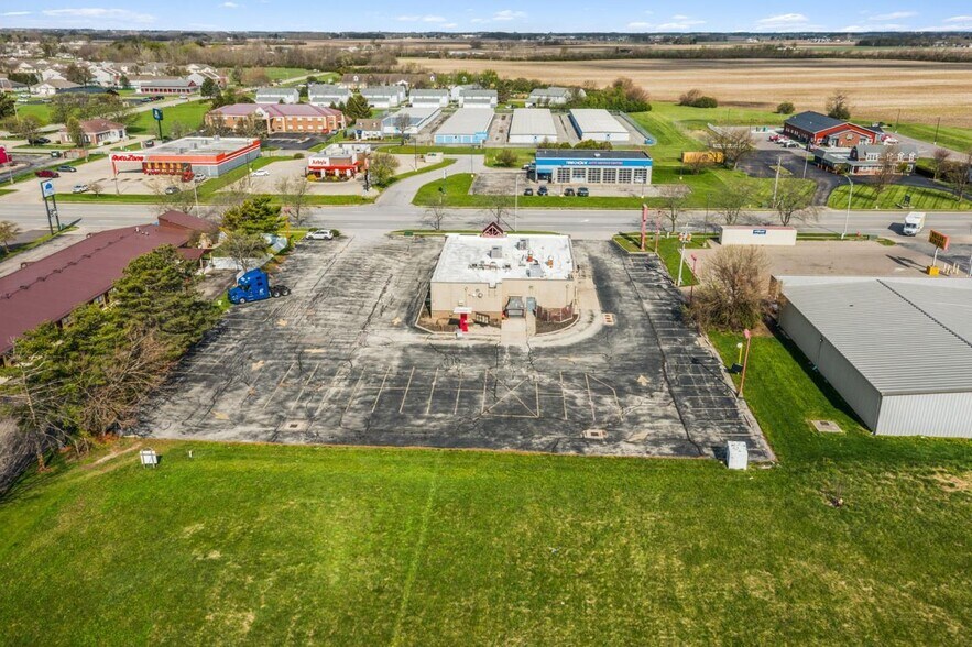 More Photos Of 1830 Columbus Ave, Washington Court House Restaurant For Sale