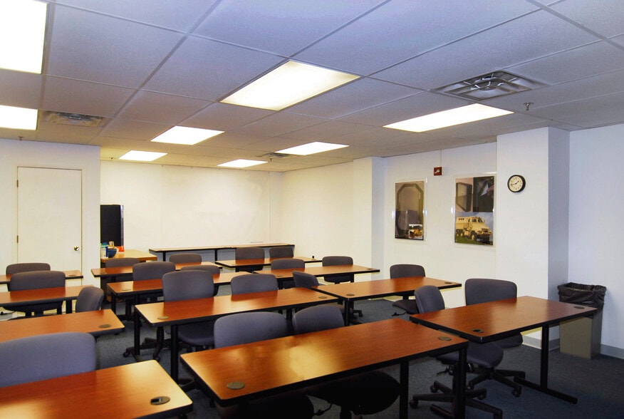 More Photos Of 2554 Needmore Rd, Dayton Warehouse For Sale