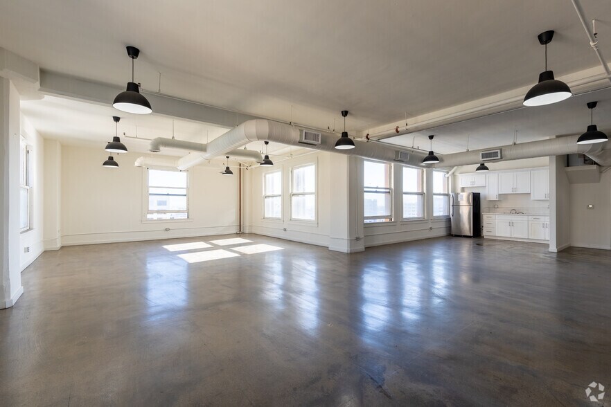 More Photos Of 724 S Spring St, Los Angeles Loft Creative Space For Lease