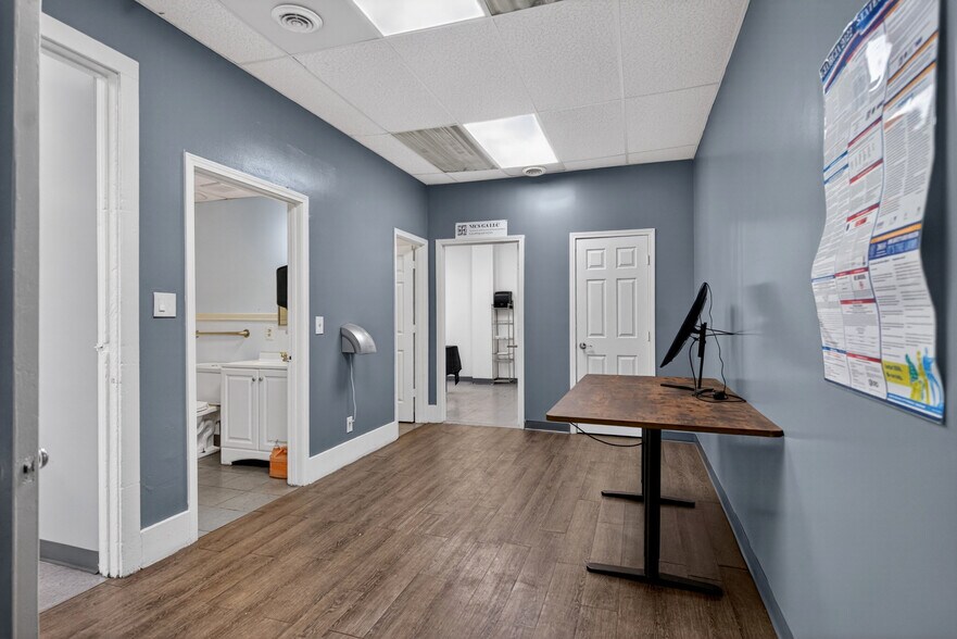 More Photos Of 211 Whitesville St, Lagrange Showroom For Sale