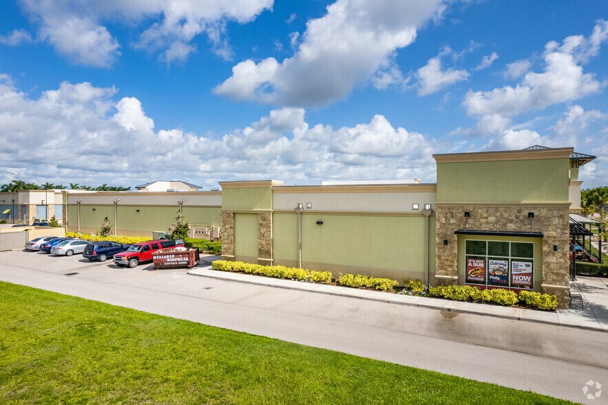 More Photos Of 10041 University Plaza Dr, Fort Myers Storefront For Lease