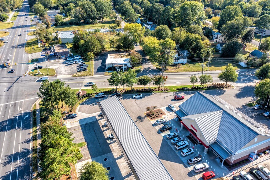 More Photos Of 645 Penniman Rd, Williamsburg Bank For Sale