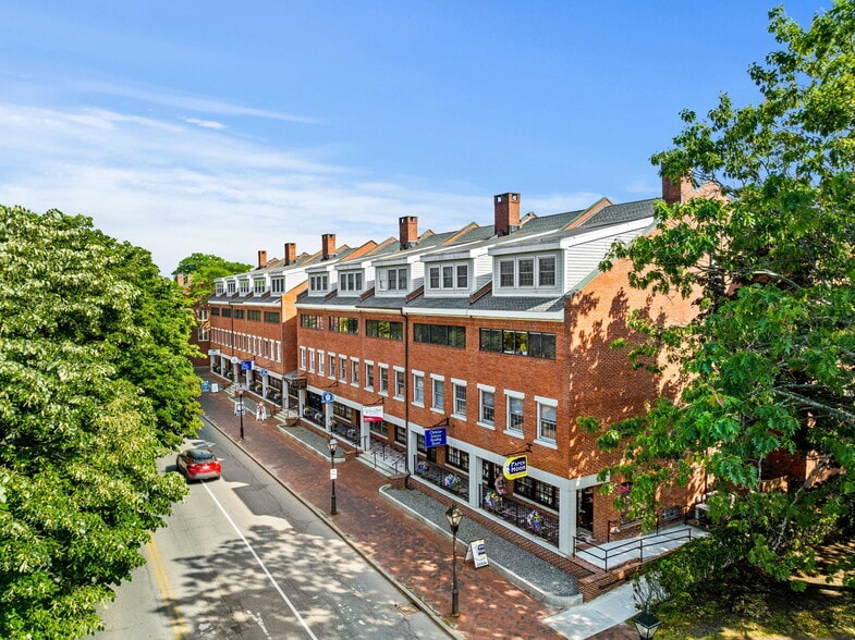 More Photos Of 1 Merrimac St, Newburyport Apartments For Lease