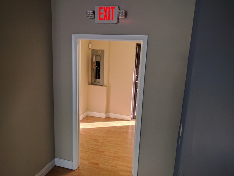 More Photos Of 10250-10352 W Sample Rd, Coral Springs Storefront Retail Office For Sale