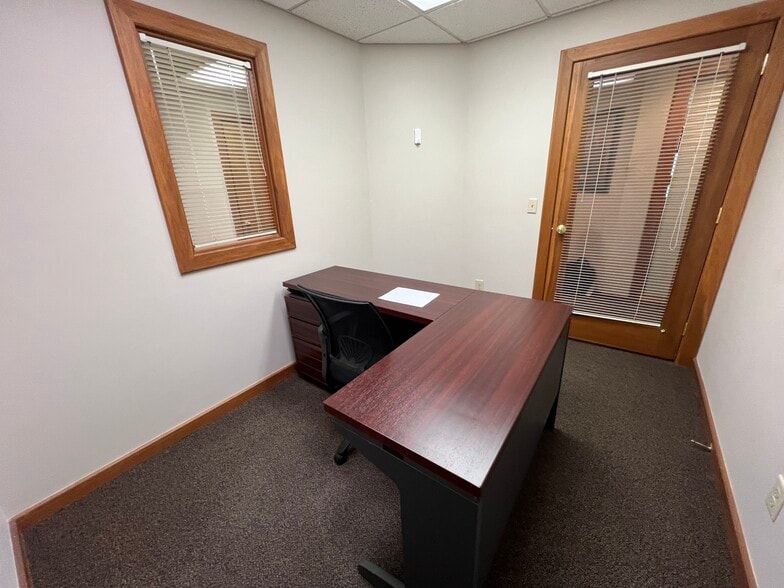 More Photos Of 6768-6796 Loop Rd, Centerville Medical For Lease