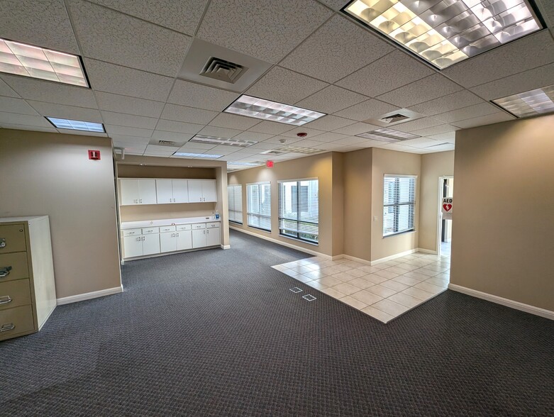 More Photos Of 1991 74th Ave, Vero Beach Office For Lease