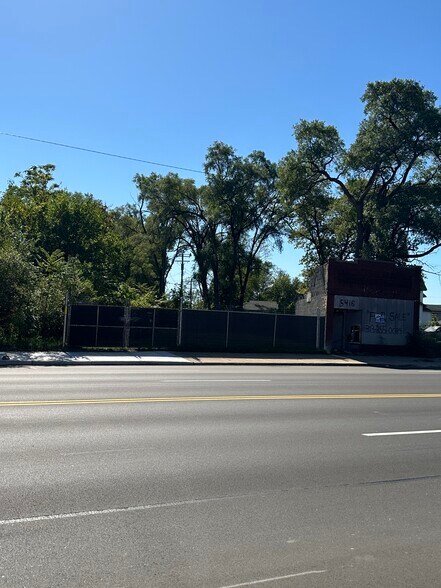 More Photos Of 5431 E Davison St, Detroit Warehouse For Sale