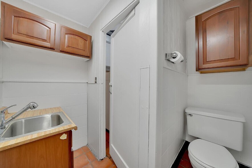 More Photos Of 44-46 Main St, Jackson Storefront Retail Office For Sale