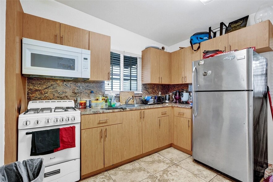 More Photos Of 2024 Alton Rd, Miami Beach Apartments For Sale