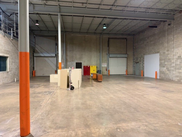 More Photos Of 1116 Edgewood Ave N, Jacksonville Warehouse For Lease