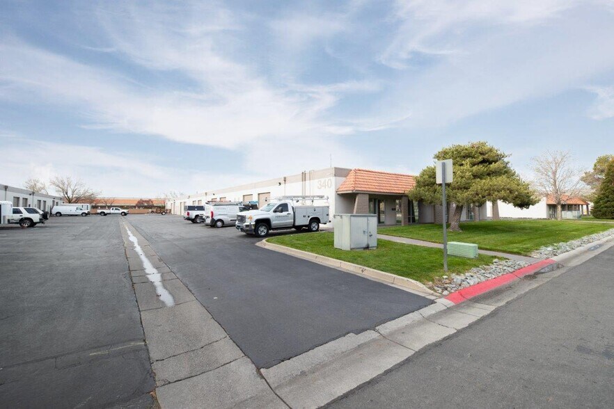 More Photos Of 360 Freeport Blvd, Sparks Warehouse For Lease