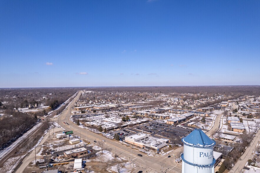 More Photos Of 1204-1332 W Northwest Hwy, Palatine Office For Lease